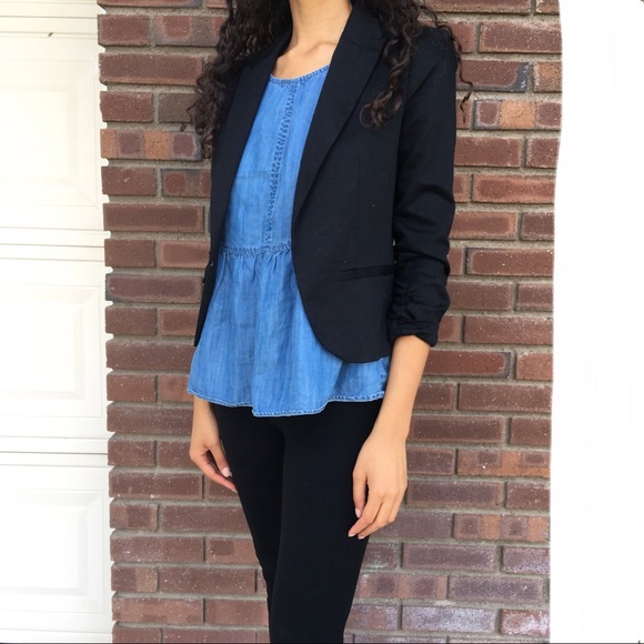 Amanda & Chelsea Jackets & Blazers - Amanda & Chelsea Textured Cropped Blazer